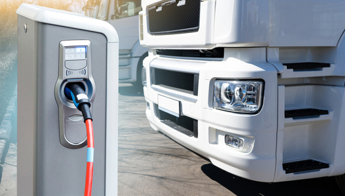 Ladeinfrastruktur für Speditionen und Flotten